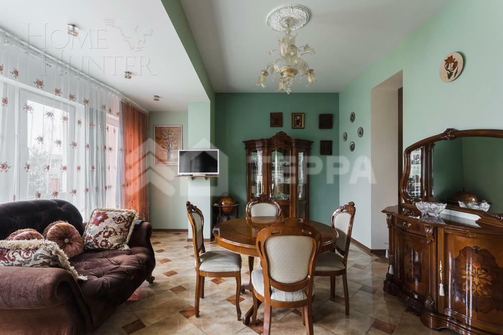 3-этажный таунхаус 200 м² с отделкой