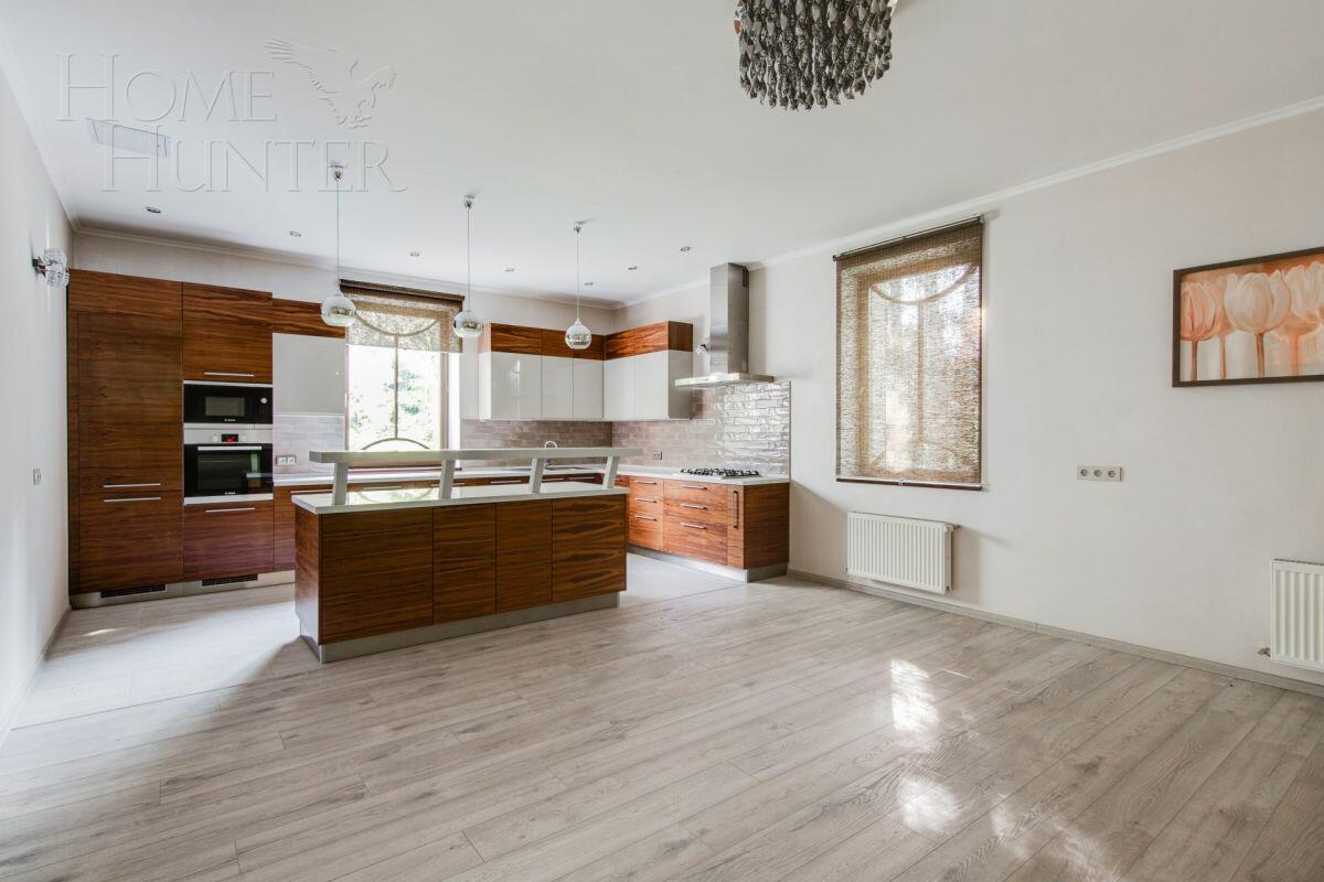 2-этажный коттедж 607 м² с отделкой