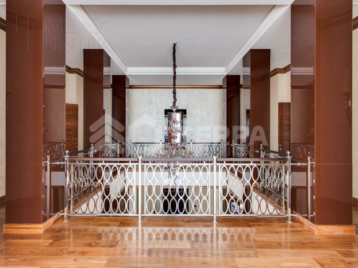 2-этажный коттедж 1 250 м² с отделкой