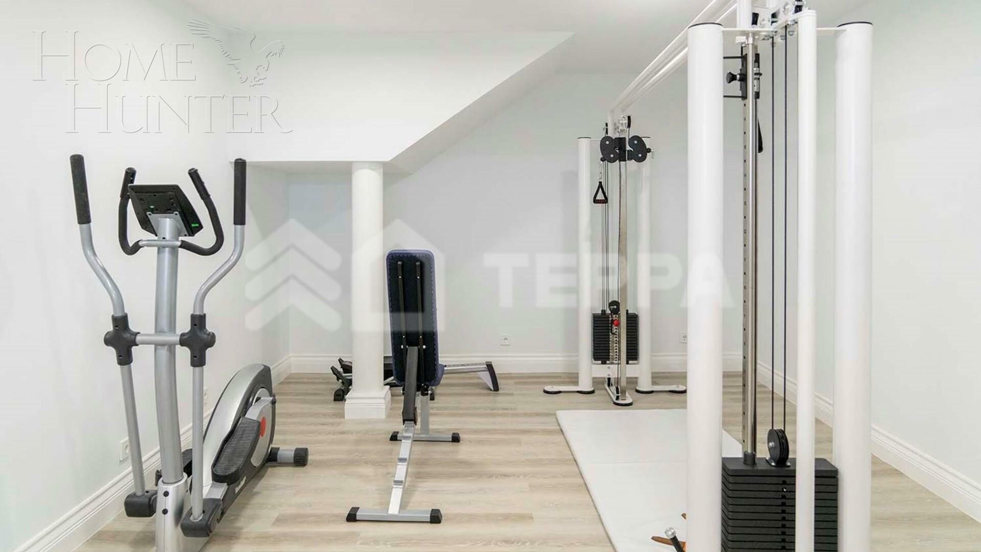 2-этажный коттедж 1 667 м² с отделкой