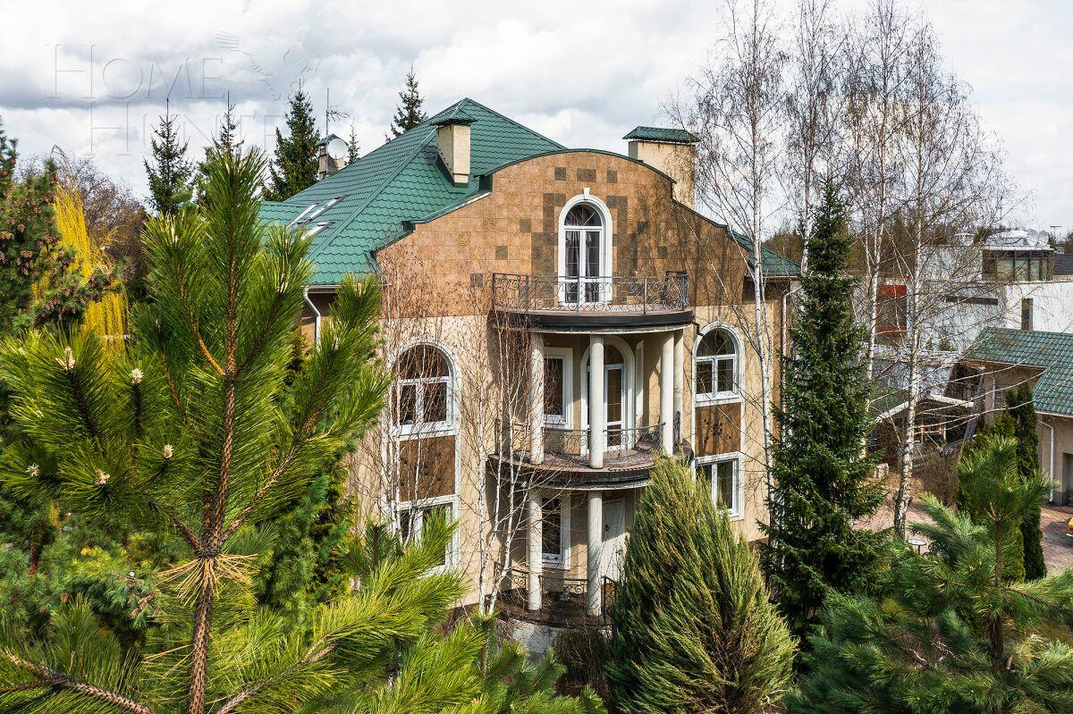 3-этажный коттедж 780 м² с отделкой