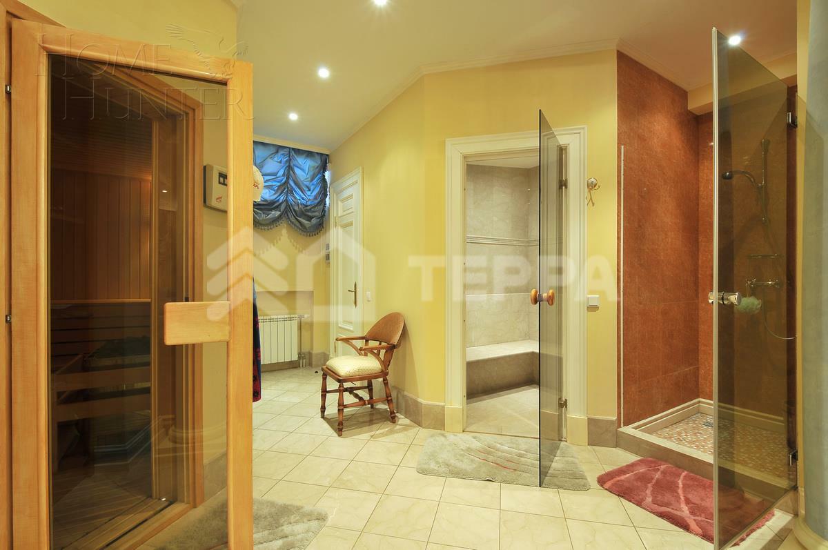 2-этажный коттедж 1 000 м² с отделкой