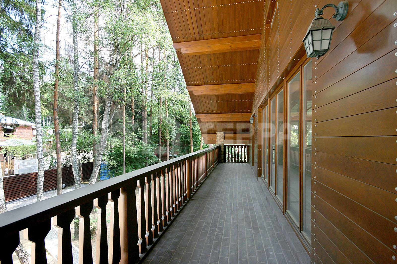 2-этажный коттедж 640 м² без отделки