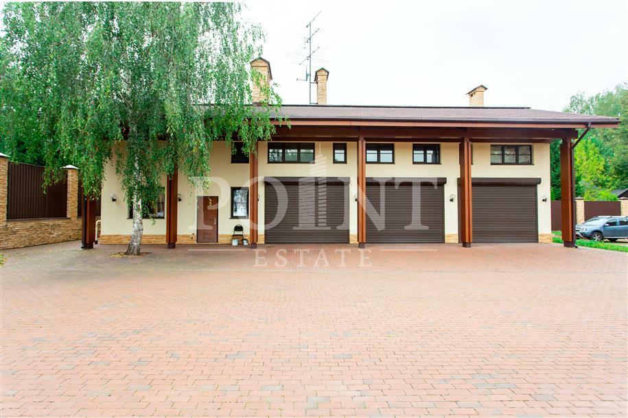 2-этажный коттедж 1 450 м² с отделкой