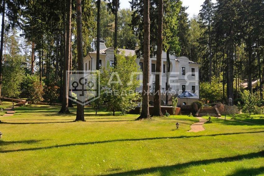 2-этажный коттедж 850 м² с отделкой