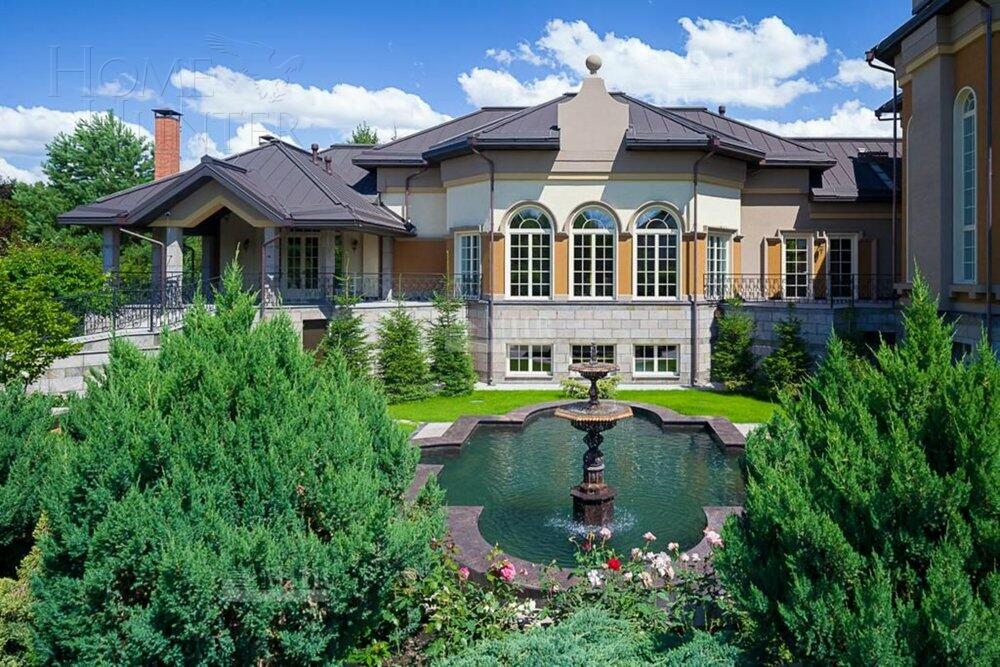 2-этажный коттедж 1 700 м² с отделкой