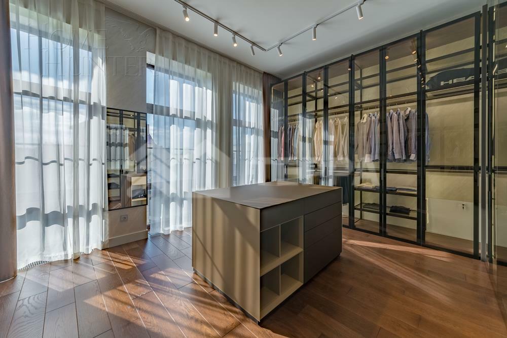 2-этажный коттедж 750 м² с отделкой