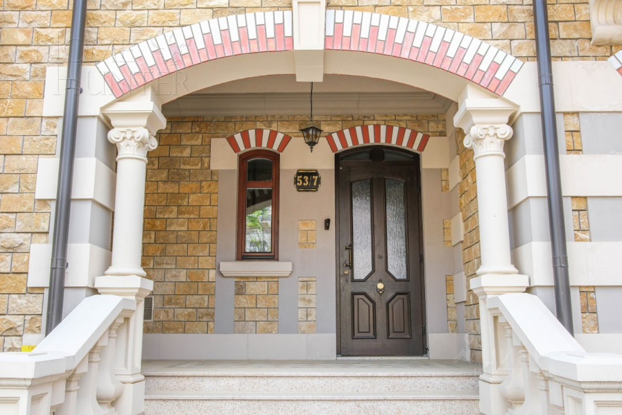 3-этажный таунхаус 327 м² с отделкой