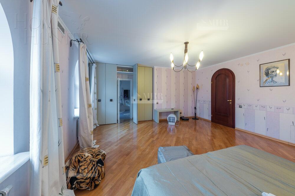 2-этажный коттедж 500 м² с отделкой