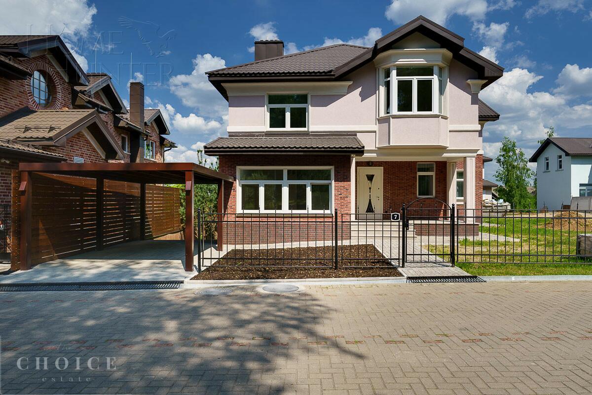 2-этажный коттедж 400 м² с отделкой