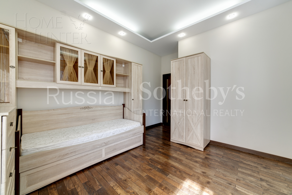 3-КОМН. КВАРТИРА С ОТДЕЛКОЙ 131 М² НА 4 ЭТАЖЕ