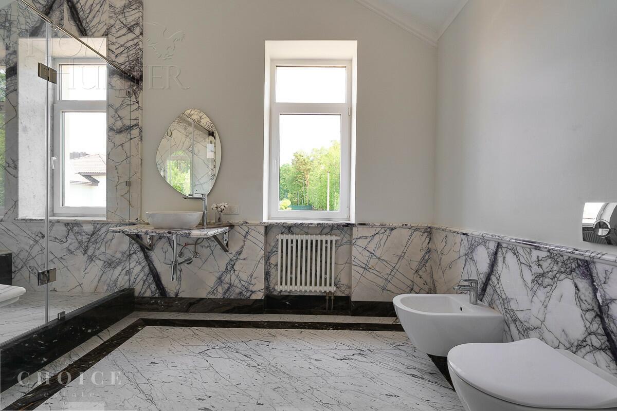 2-этажный коттедж 400 м² с отделкой