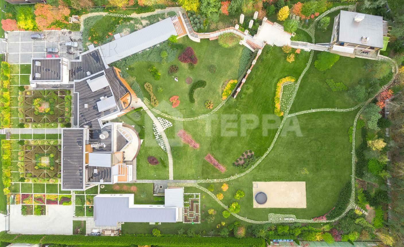 2-этажный коттедж 1 948 м² с отделкой