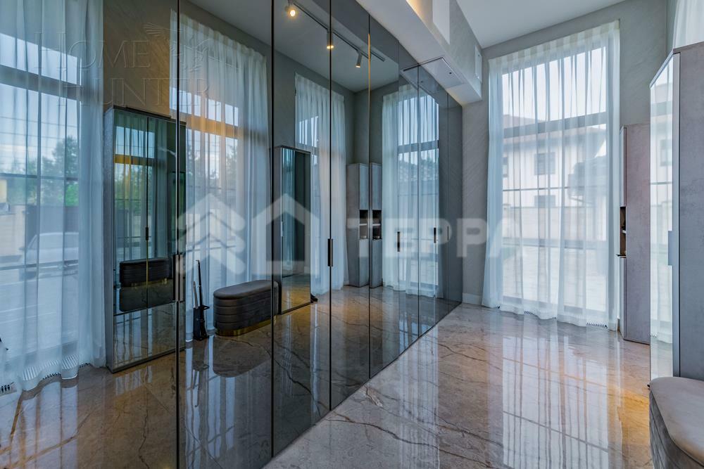 2-этажный коттедж 750 м² с отделкой