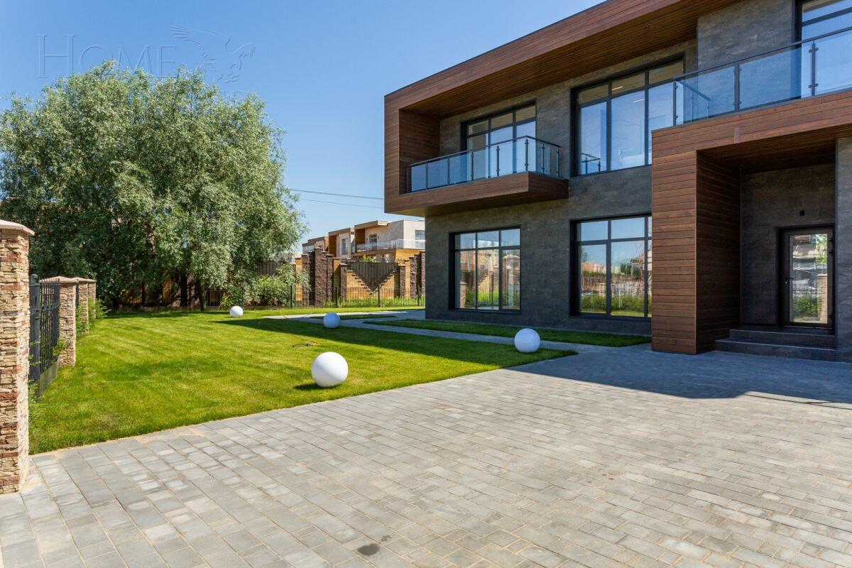 2-этажный коттедж 545 м² с отделкой