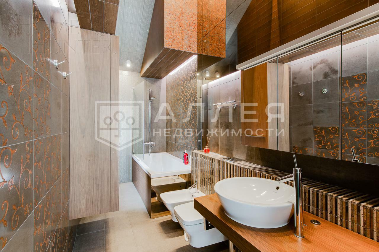 4-этажный коттедж 1 100 м² с отделкой