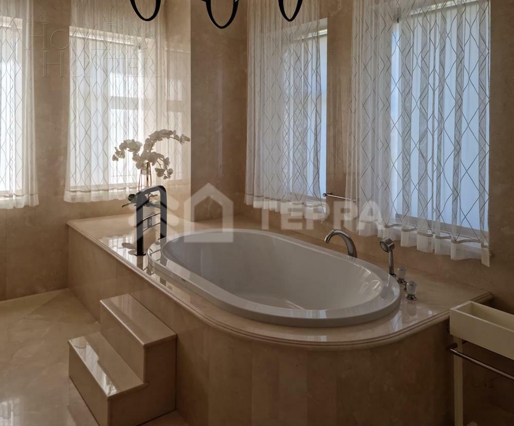 2-этажный коттедж 900 м² с отделкой