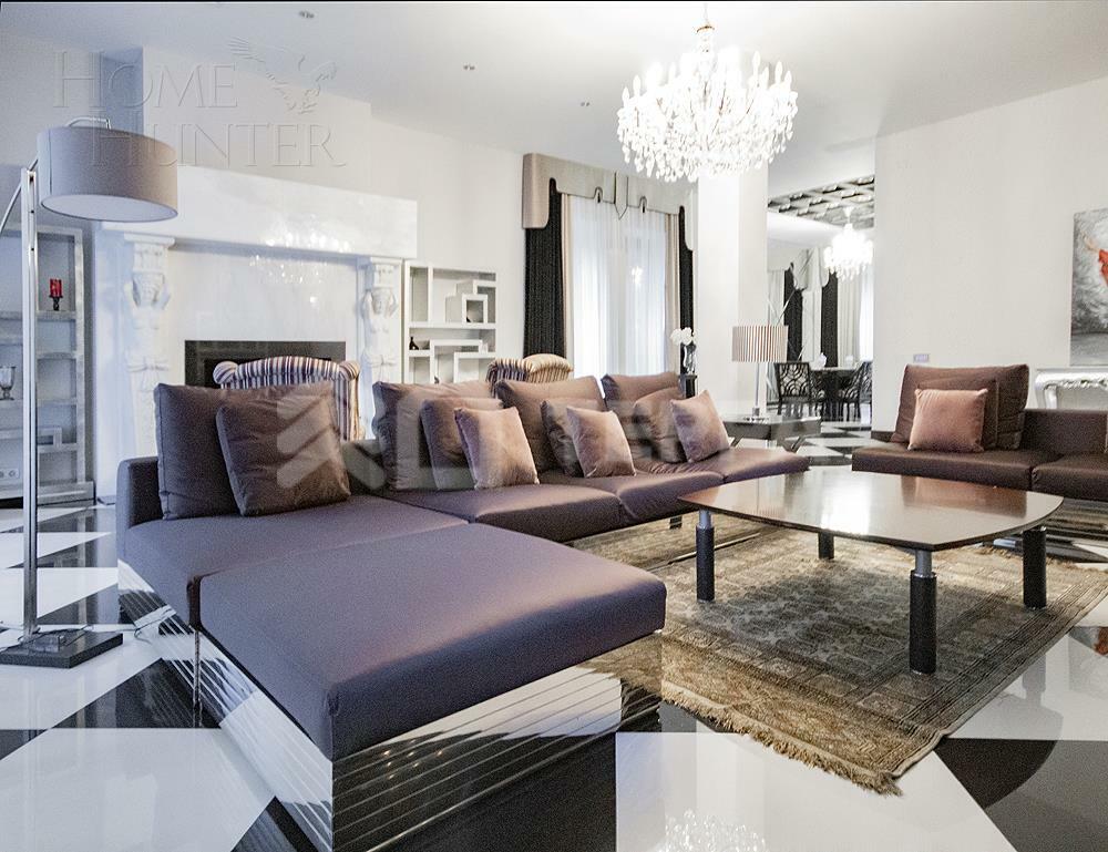 3-этажный коттедж 1 300 м² с отделкой