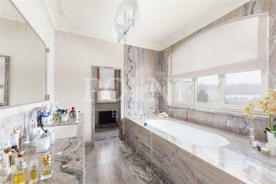 2-этажный коттедж 700 м² с отделкой