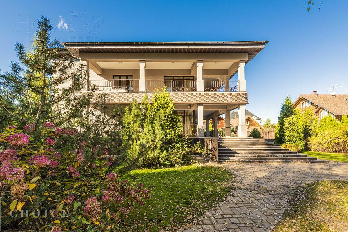 2-этажный коттедж 620 м² с отделкой