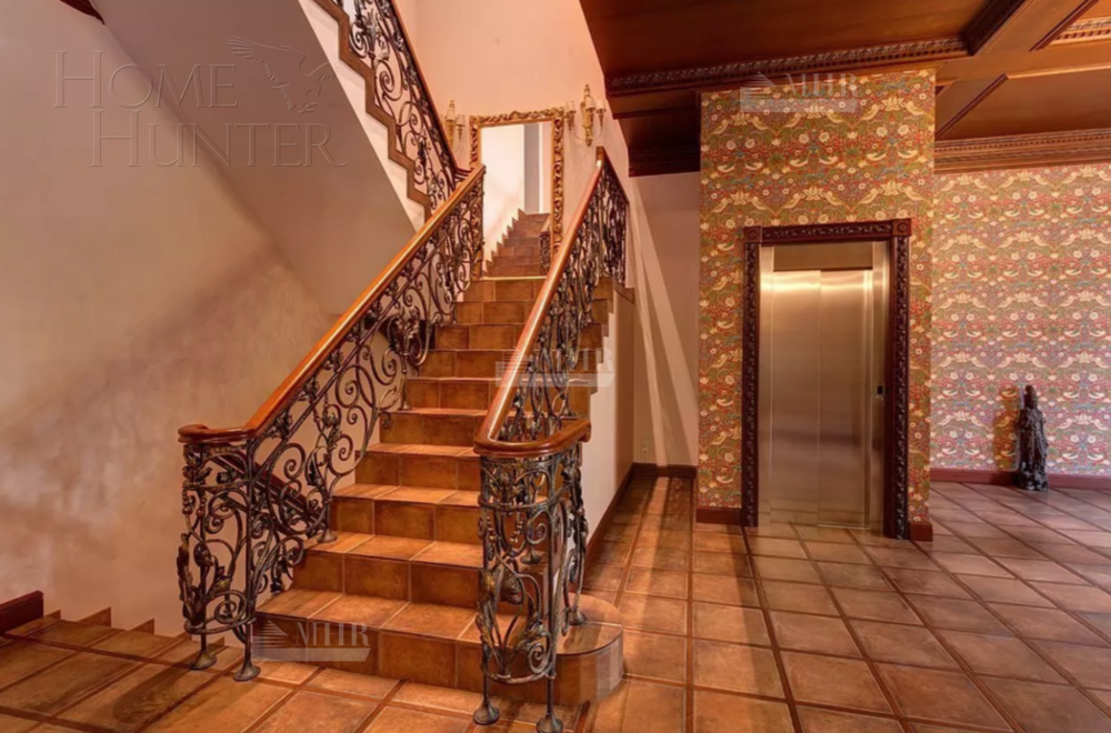 2-этажный коттедж 1 100 м² с отделкой