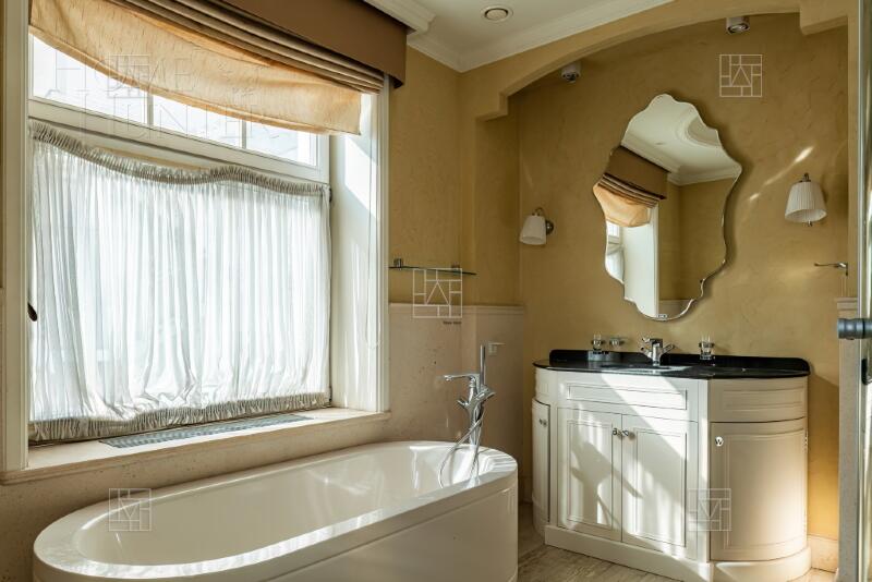 3-КОМН. КВАРТИРА С ОТДЕЛКОЙ 163 М² НА 3 ЭТАЖЕ