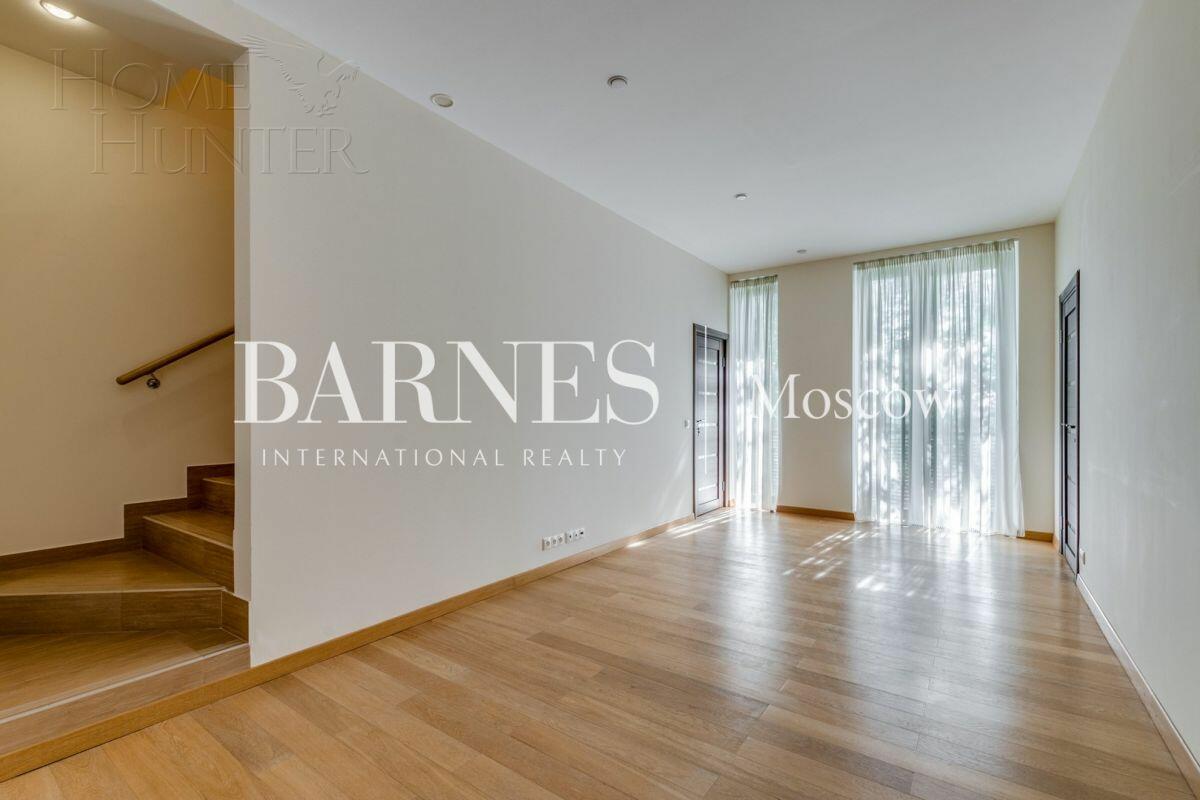 2-этажный таунхаус 380 м² с отделкой