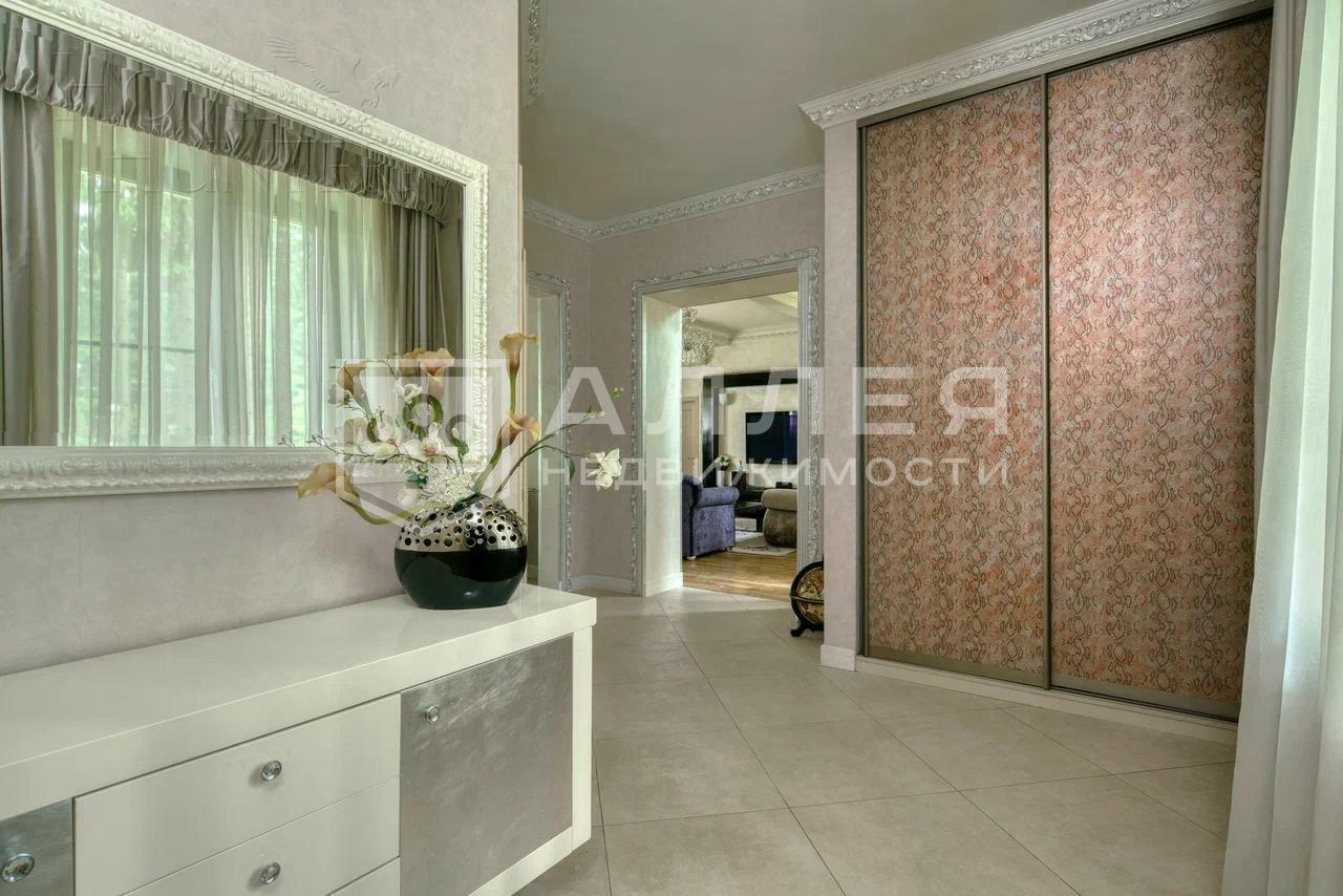 2-этажный коттедж 255 м² с отделкой