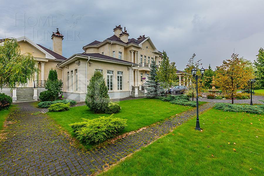 2-этажный коттедж 1 400 м² с отделкой