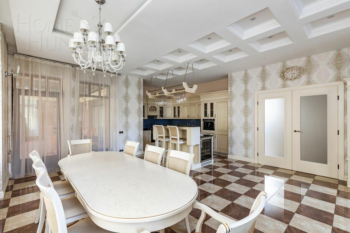 2-этажный коттедж 530 м² с отделкой