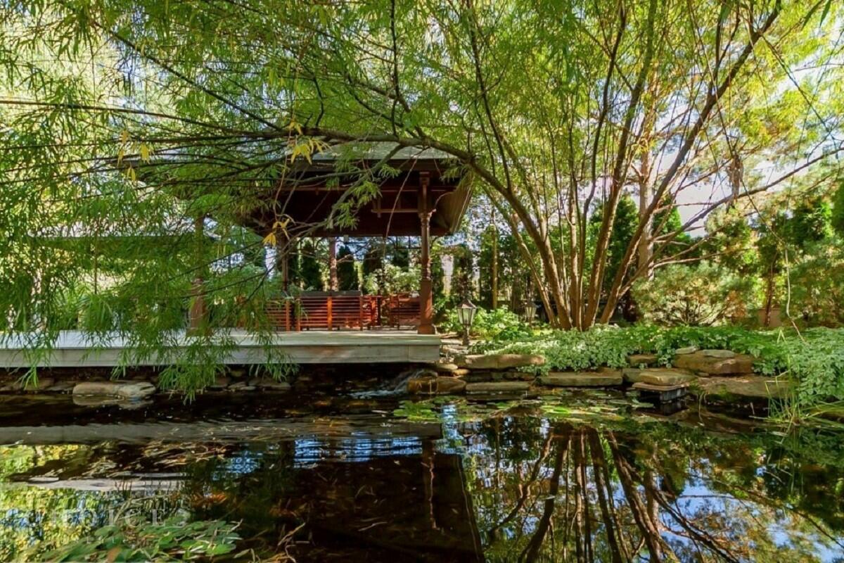 2-этажный коттедж 2 000 м² с отделкой