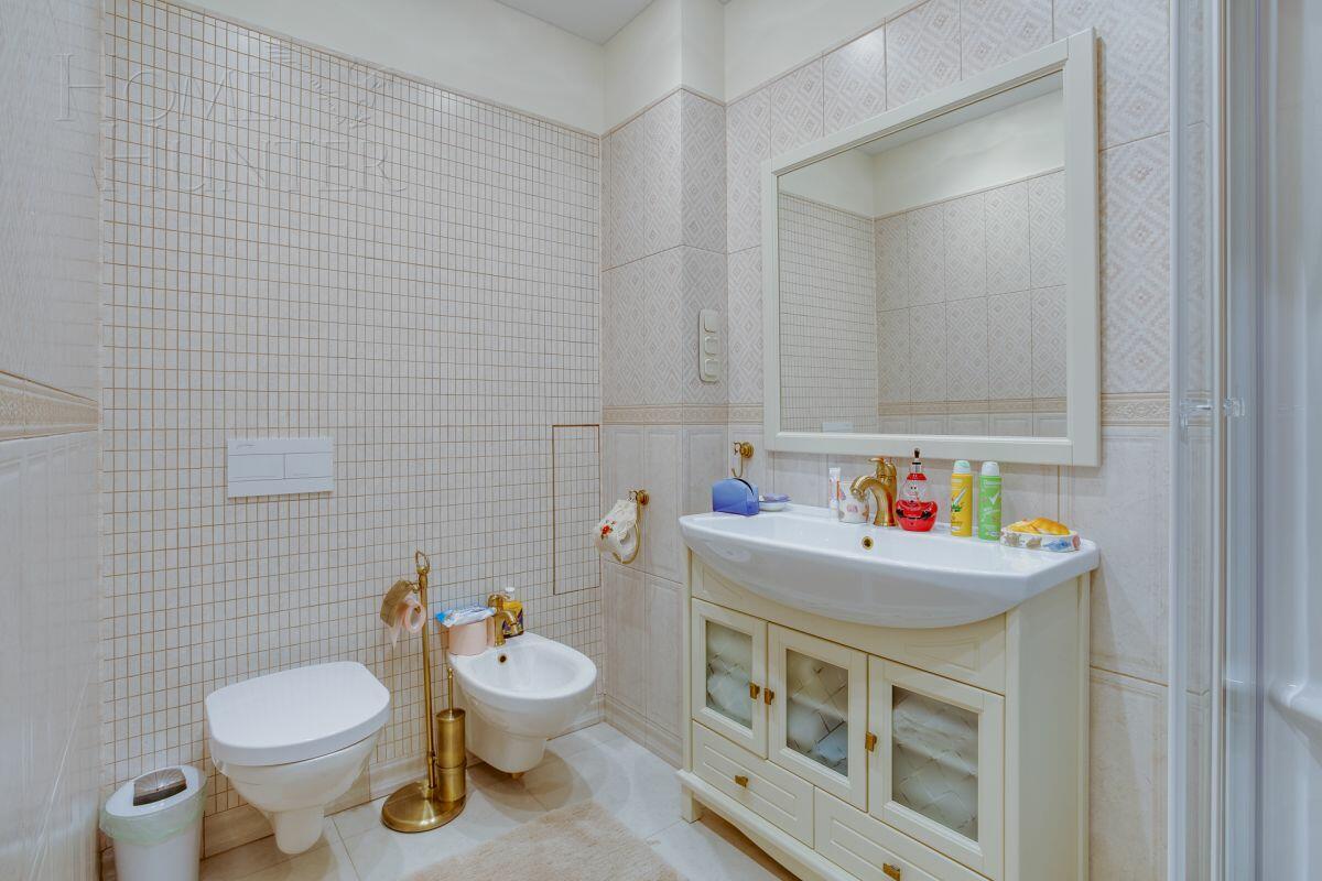 3-этажный таунхаус 300 м² с отделкой