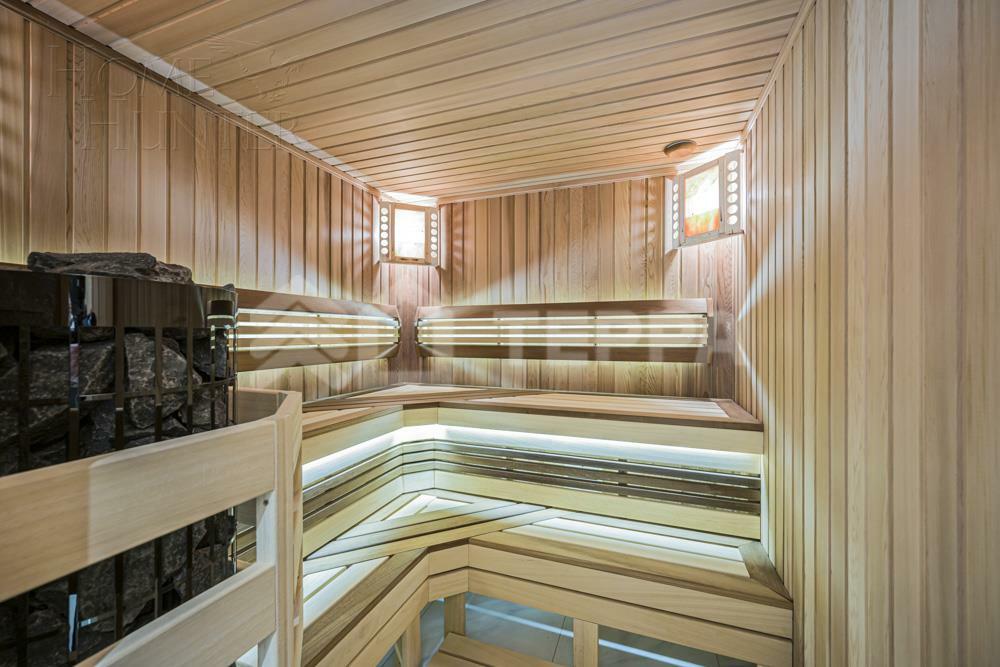 3-этажный коттедж 697 м² с отделкой