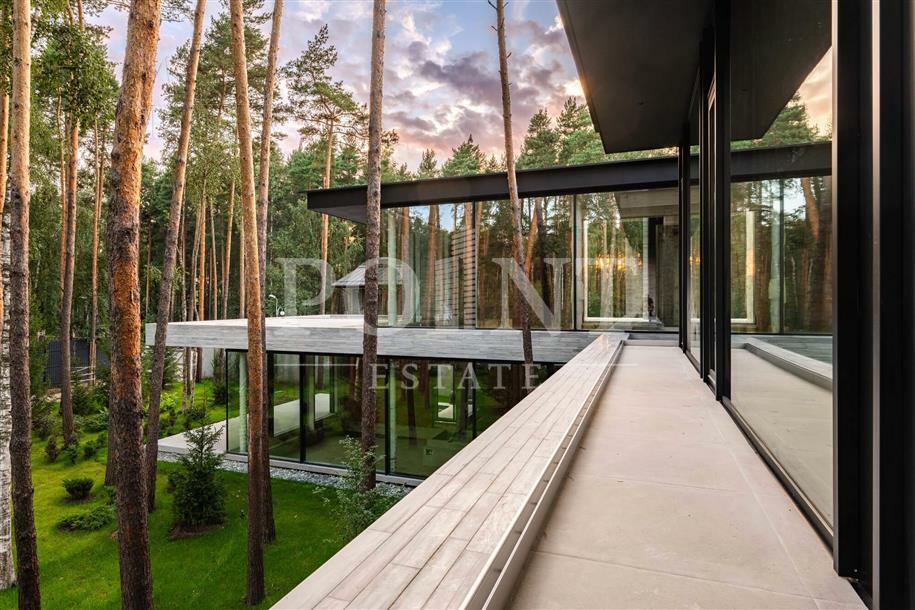 2-этажный коттедж 1 050 м² без отделки