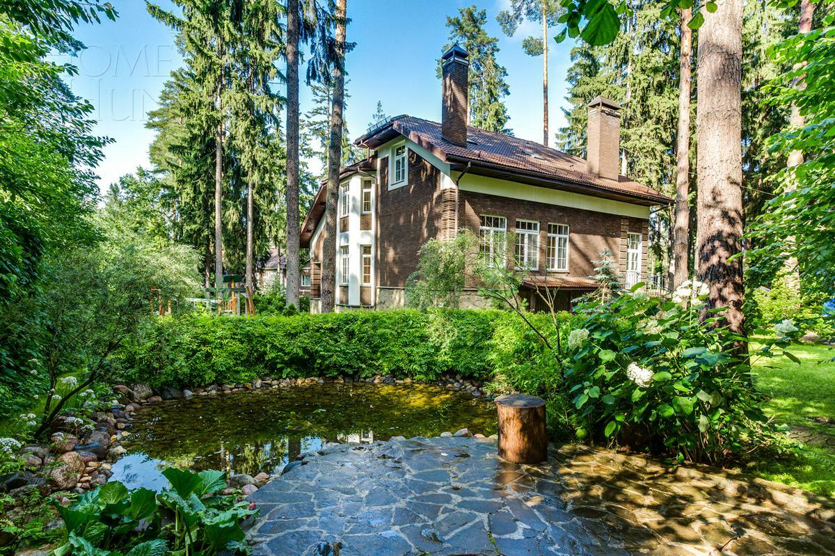 2-этажный коттедж 550 м² с отделкой