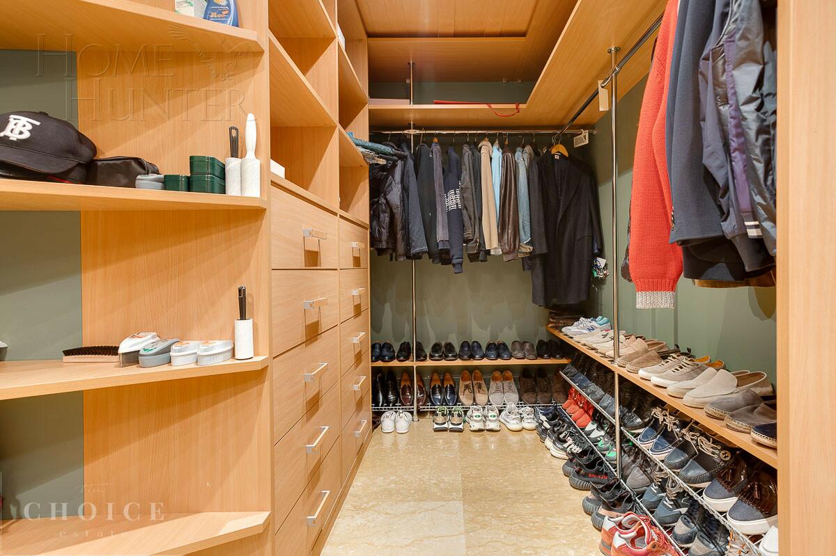 4-этажный коттедж 1 200 м² с отделкой