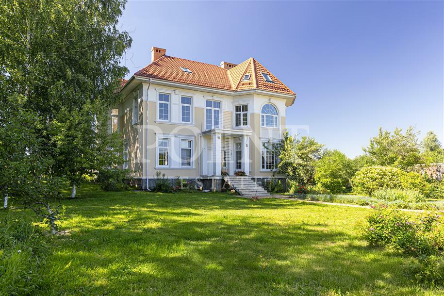 2-этажный коттедж 520 м² с отделкой