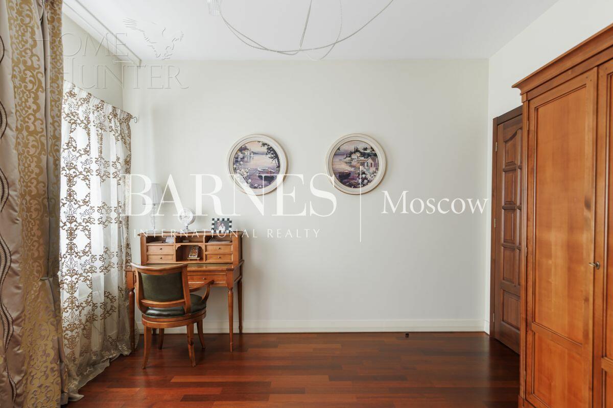 2-этажный коттедж 398.2 м² с отделкой