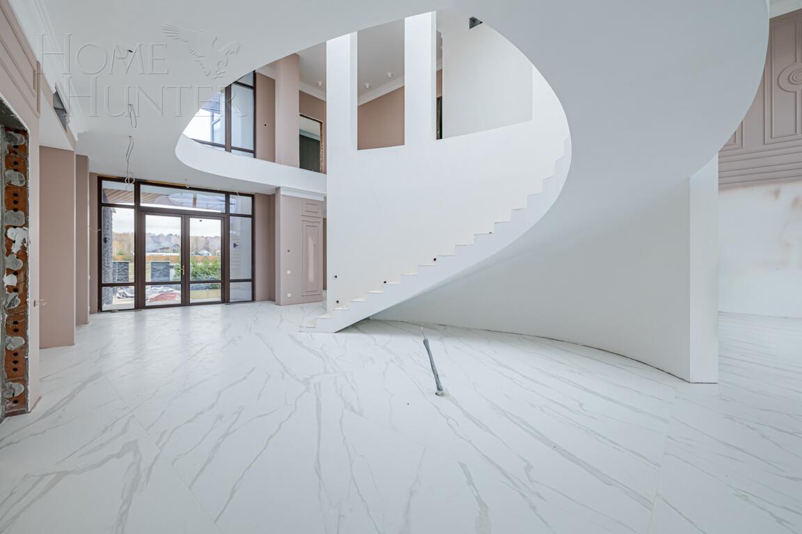 2-этажный коттедж 590 м² с отделкой