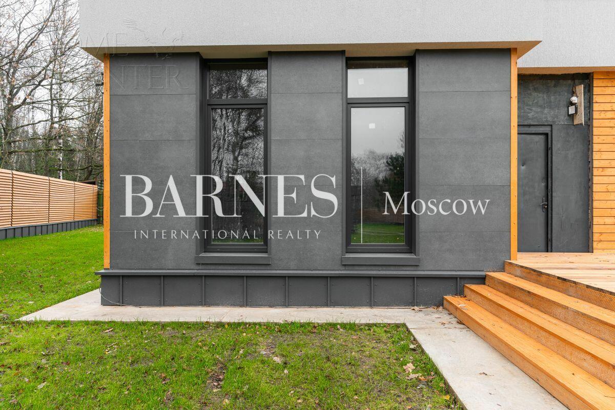 2-этажный коттедж 250 м² без отделки