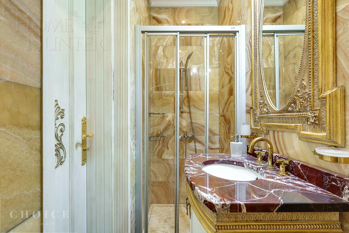 3-этажный таунхаус 400 м² с отделкой