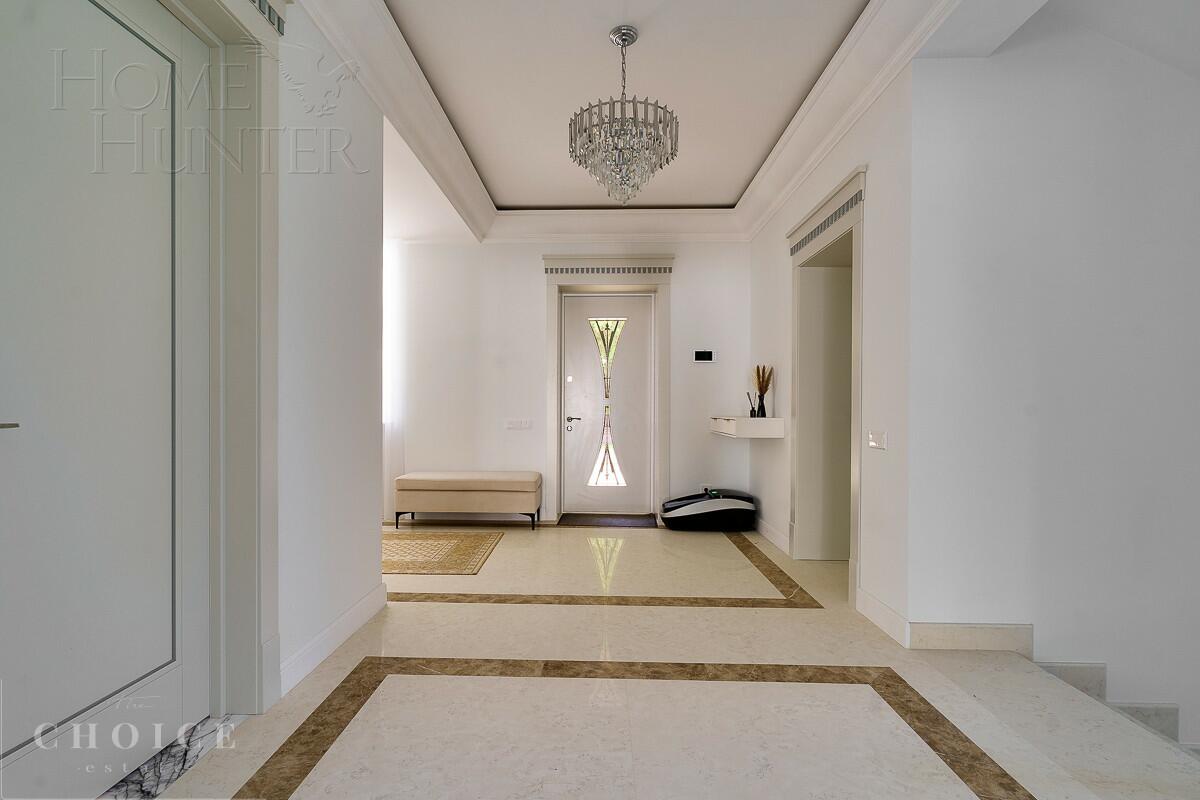 2-этажный коттедж 400 м² с отделкой