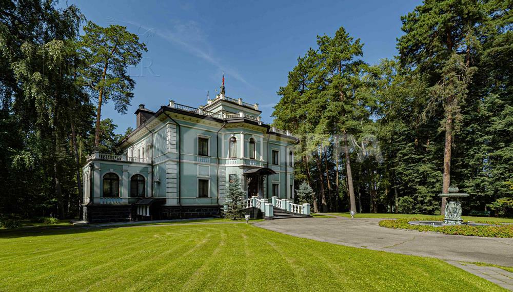 2-этажный коттедж 850 м² с отделкой