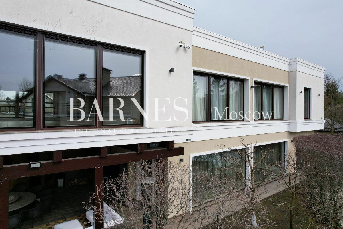 2-этажный коттедж 637 м² с отделкой