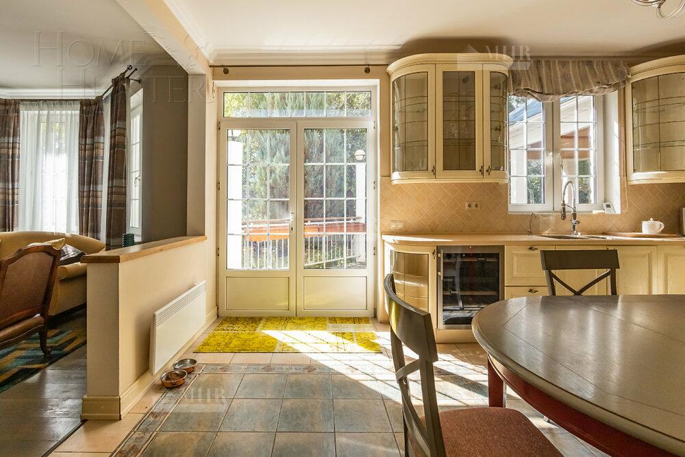 2-этажный коттедж 333 м² с отделкой