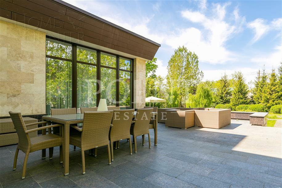 2-этажный коттедж 744.9 м² с отделкой