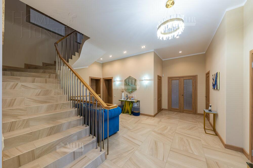 2-этажный коттедж 520 м² с отделкой