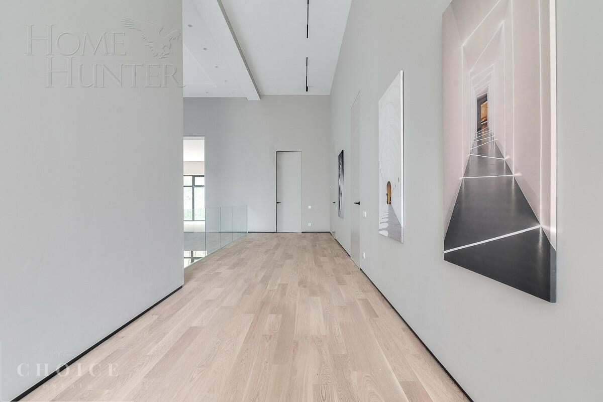 2-этажный коттедж 720 м² с отделкой