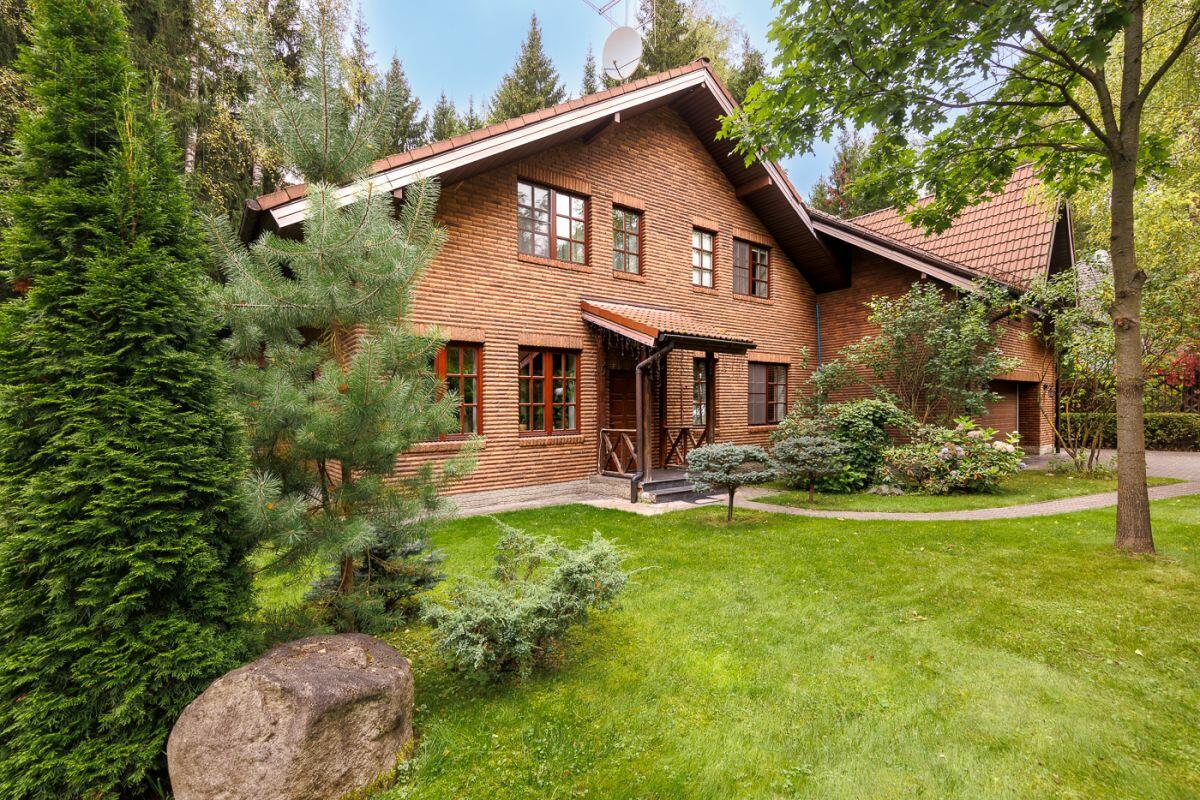 2-этажный коттедж 398.2 м² с отделкой