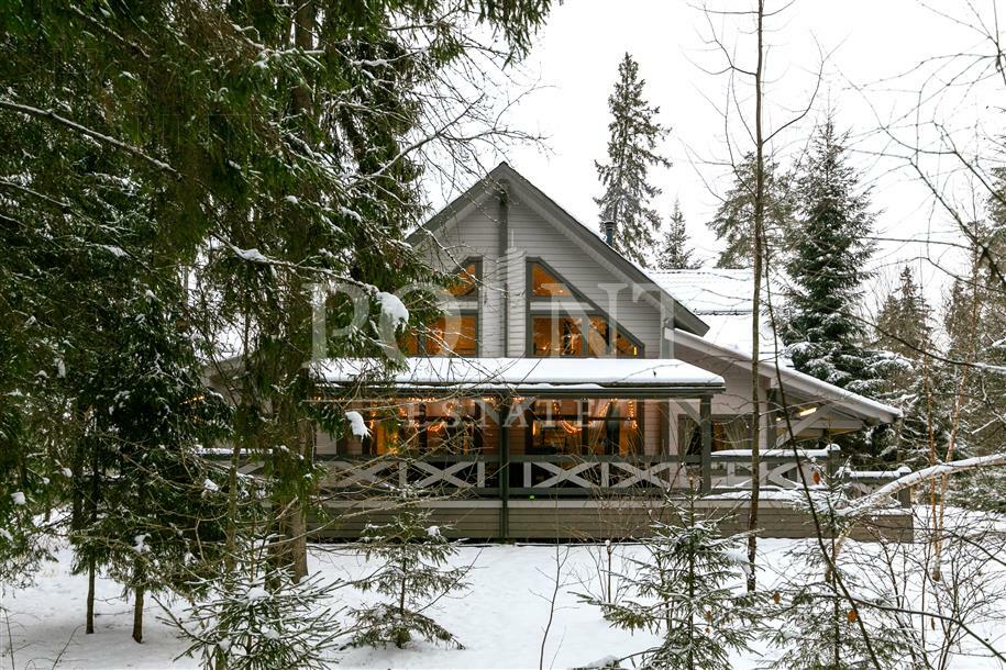 2-этажный коттедж 400 м² с отделкой